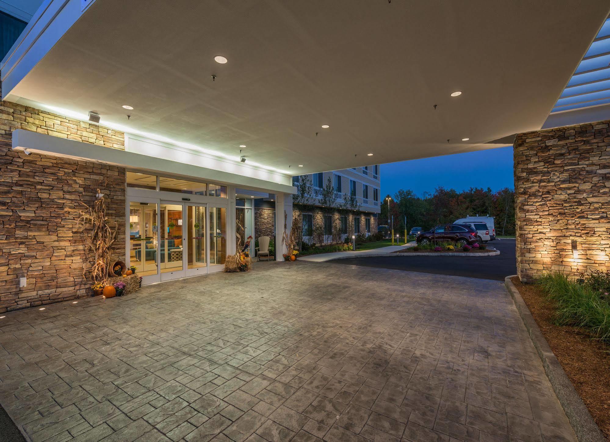 Fairfield Inn & Suites By Marriott Plymouth White Mountains Exterior foto