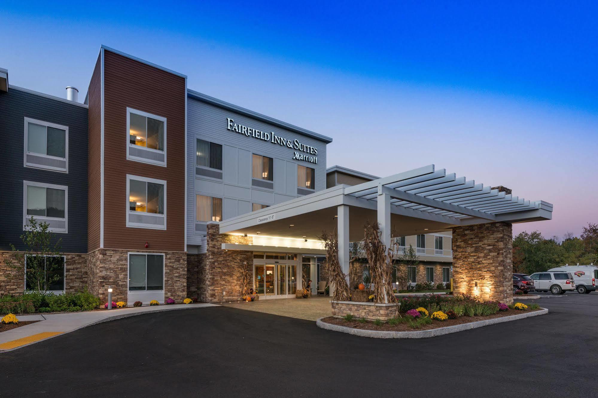 Fairfield Inn & Suites By Marriott Plymouth White Mountains Exterior foto